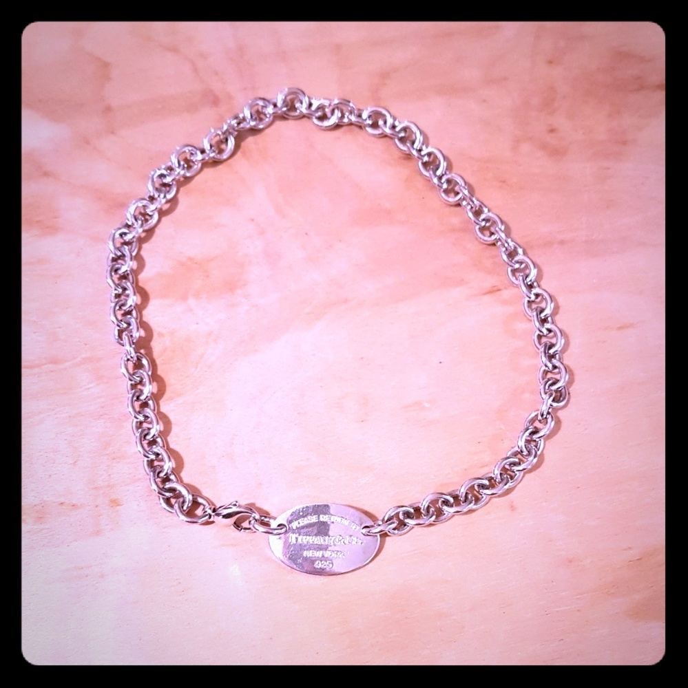 tiffanys necklace